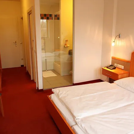 Klaus Im Weinviertel فندق