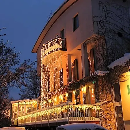 Klaus Im Weinviertel ホテル 4*
