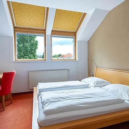 Klaus Im Weinviertel 4*