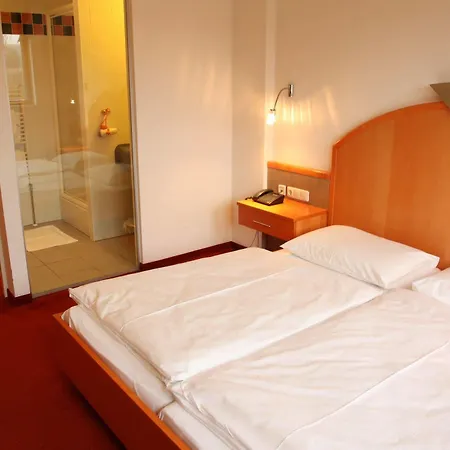 Klaus Im Weinviertel فندق فولكيرسدورف