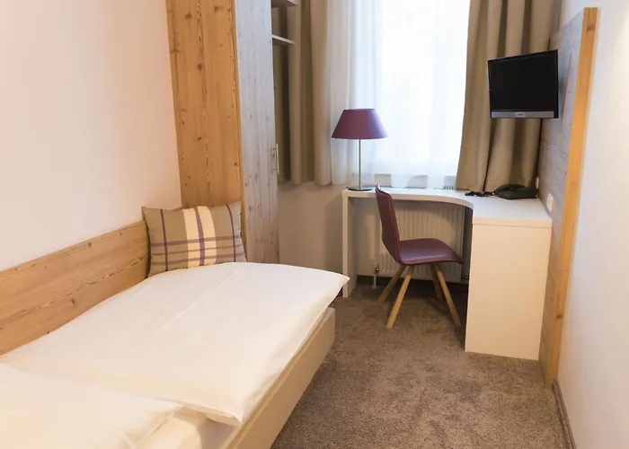 ホテル Klaus Im Weinviertel 4*